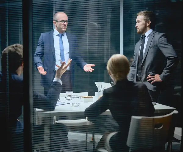 Accompagnement à l'argumentation, à la conviction et au media training